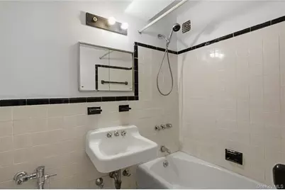 6485 Broadway #5K, Bronx, NY 10471 - Photo 10