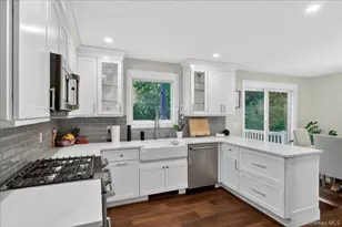 57 Hillside Ave, Saint James, NY 11780 - Photo 10