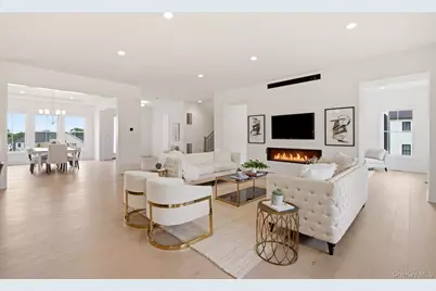 1 Levitow Court, Dix Hills, NY 11746 - Photo 12