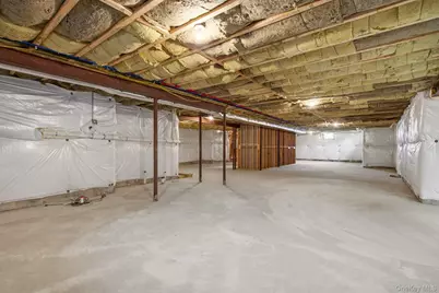 1 Levitow Court, Dix Hills, NY 11746 - Photo 48