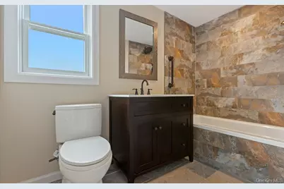 254 Arthur Street, Freeport, NY 11520 - Photo 14
