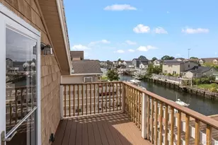 254 Arthur St, Freeport, NY 11520 - Photo 8