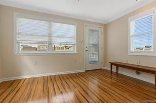 254 Arthur St, Freeport, NY 11520 - Photo 4