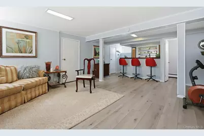 153 Davison Avenue, Lynbrook, NY 11563 - Photo 28