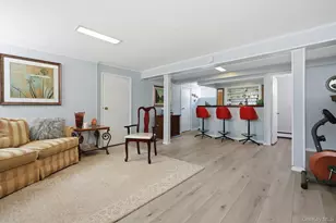153 Davison Ave, Lynbrook, NY 11563 - Photo 28