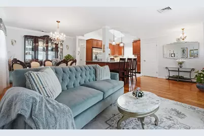 153 Davison Avenue, Lynbrook, NY 11563 - Photo 16