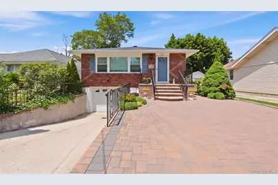 153 Davison Avenue, Lynbrook, NY 11563 - Photo 2