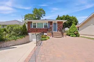 153 Davison Ave, Lynbrook, NY 11563 - Photo 2