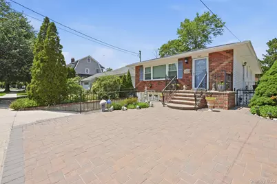153 Davison Avenue, Lynbrook, NY 11563 - Photo 4