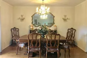 18 Wimbledon Dr, Roslyn, NY 11576 - Photo 6