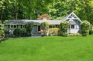 15 Deerfield Ln S, Pleasantville, NY 10570 - Photo 2