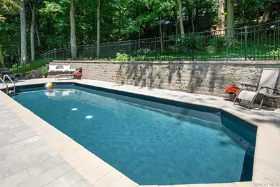 15 Deerfield Lane S, Pleasantville, NY 10570 - Photo 34