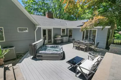 15 Deerfield Lane S, Pleasantville, NY 10570 - Photo 32