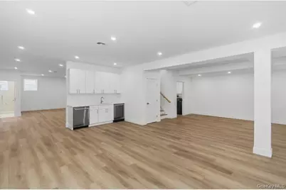 96 Shadyside Avenue, Port Washington, NY 11050 - Photo 46