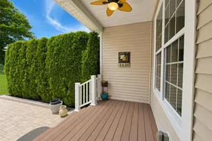 27 Toni Ct, Center Moriches, NY 11934 - Photo 32