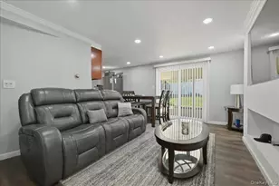 448 Lenox Rd, Huntington Station, NY 11746 - Photo 20