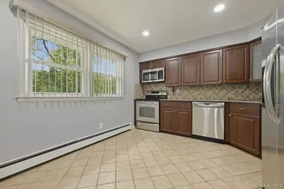448 Lenox Road, Huntington Station, NY 11746 - Photo 10