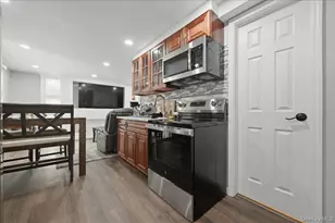 448 Lenox Rd, Huntington Station, NY 11746 - Photo 22