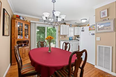 29 Hancock, Yaphank, NY 11980 - Photo 8