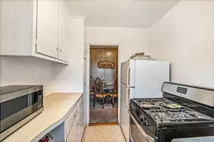 52-24 65th Pl, Maspeth, NY 11378 - Photo 8