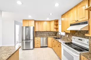 42-19 195th St, Flushing, NY 11358 - Photo 12