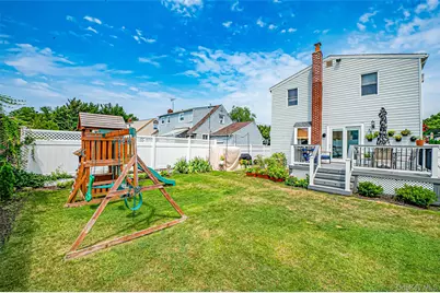 3038 Lowell Avenue, Wantagh, NY 11793 - Photo 20