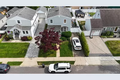 3038 Lowell Avenue, Wantagh, NY 11793 - Photo 24