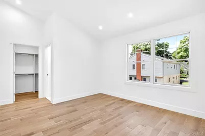 37 Corchaug Avenue #B, Port Washington, NY 11050 - Photo 20