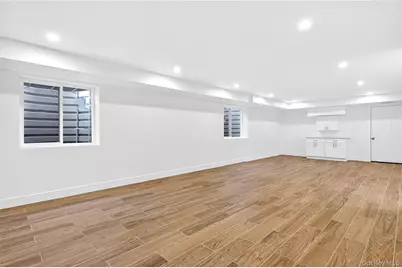 37 Corchaug Avenue #B, Port Washington, NY 11050 - Photo 26