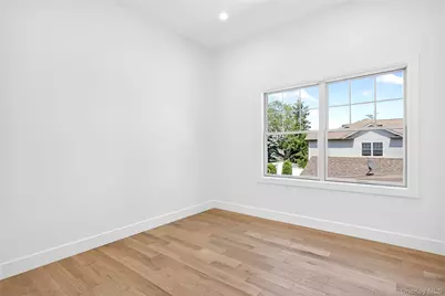 37 Corchaug Avenue #B, Port Washington, NY 11050 - Photo 22