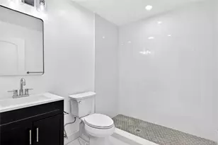 37 Corchaug Ave, Port Washington, NY 11050 - Photo 16