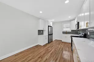 15 Grand Pl, Huntington Station, NY 11746 - Photo 4