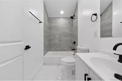 15 Grand Place, Huntington Station, NY 11746 - Photo 26