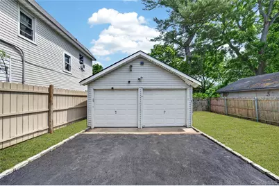 15 Grand Place, Huntington Station, NY 11746 - Photo 42