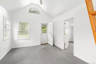 718 Montauk Hwy, East Quogue, NY 11942 - Photo 30