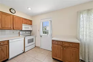 7 Blanche St, Plainview, NY 11803 - Photo 6
