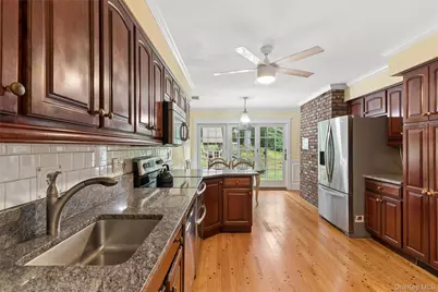 35 Woodvale Drive, Syosset, NY 11791 - Photo 10