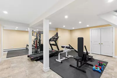 35 Woodvale Drive, Syosset, NY 11791 - Photo 22