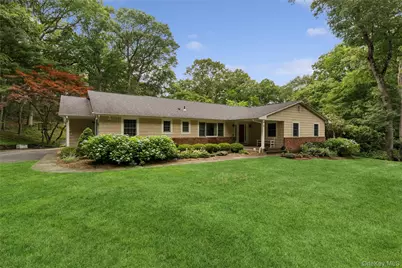 35 Woodvale Drive, Syosset, NY 11791 - Photo 2