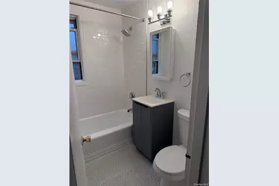154 Ravine Avenue #3B, Yonkers, NY 10701 - Photo 2