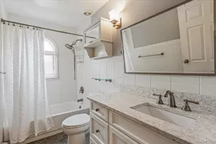 104 Choir Ln, Westbury, NY 11590 - Photo 22