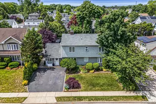 104 Choir Ln, Westbury, NY 11590 - Photo 2