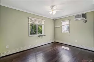 104 Choir Ln, Westbury, NY 11590 - Photo 20