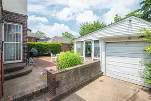 141-27 Coolidge Ave, Briarwood, NY 11435 - Photo 38