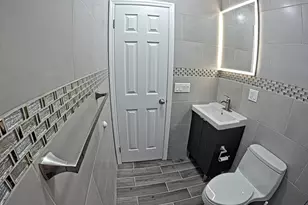 40-24 Aske St, Elmhurst, NY 11373 - Photo 14