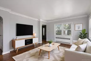 32 Croyden, New Hyde Park, NY 11040 - Photo 6