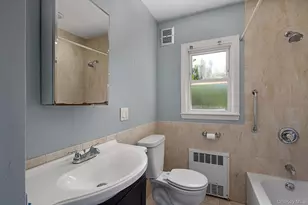 32 Croyden, New Hyde Park, NY 11040 - Photo 12