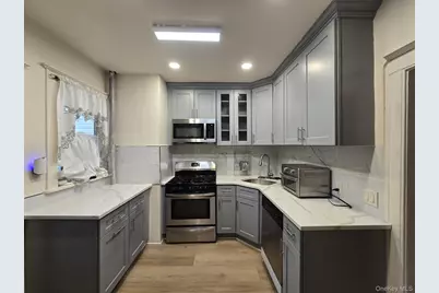 889 E 37th Street, Brooklyn, NY 11210 - Photo 4