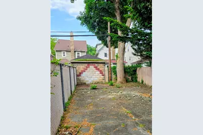 889 E 37th Street, Brooklyn, NY 11210 - Photo 10