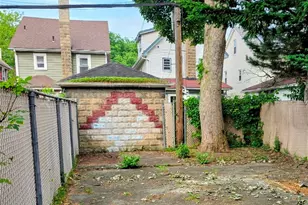 889 E 37th St, Brooklyn, NY 11210 - Photo 10